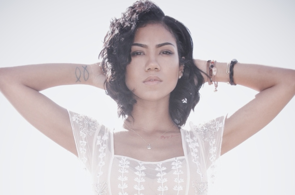 Jhené Aiko – “B’s + H’s” Music Video